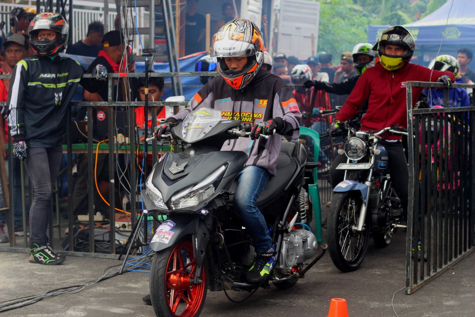3 Mekanik SMK Cilacap Juara LKS Otomotif: Rahasia Skill yang Bikin Bengkel Lokal Kewalahan